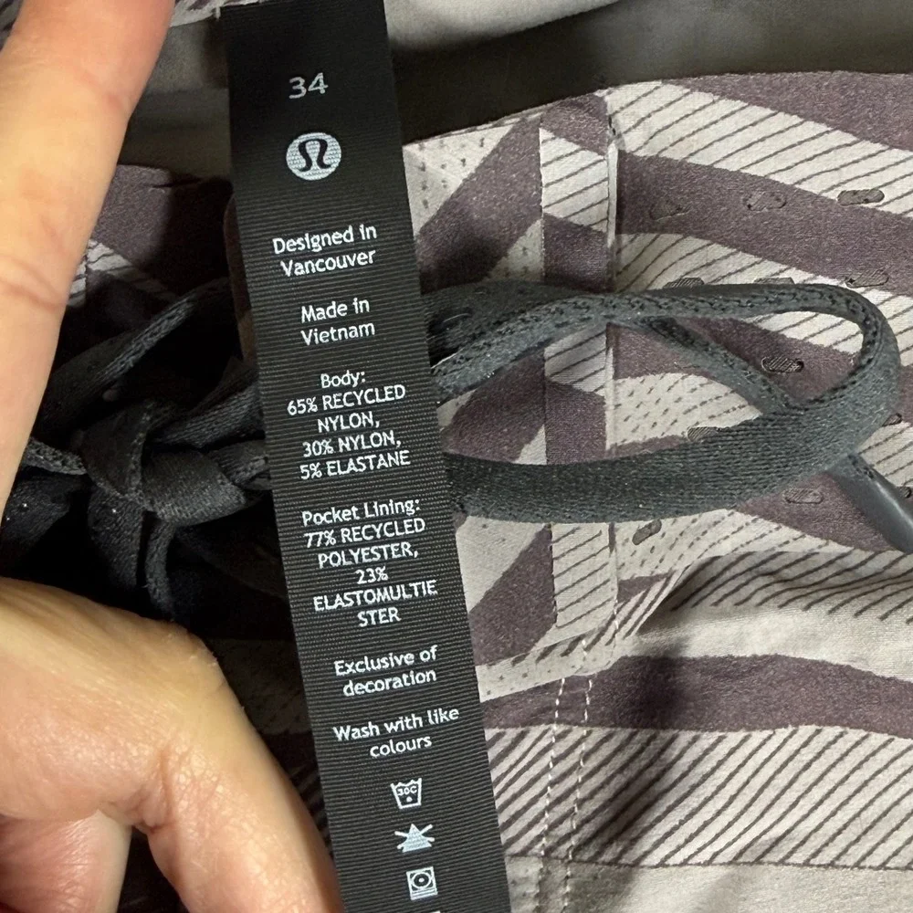 Lululemon Mens Current State Board Short 9 Espresso Striped 34 LM7B07S NEW